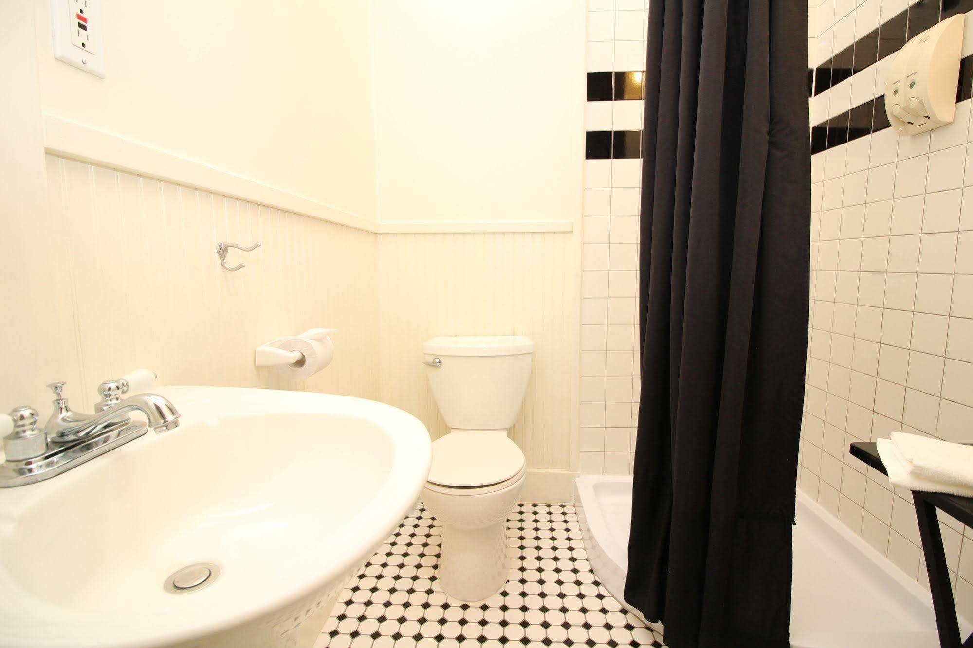 Nags Head Beach Inn Bagian luar foto