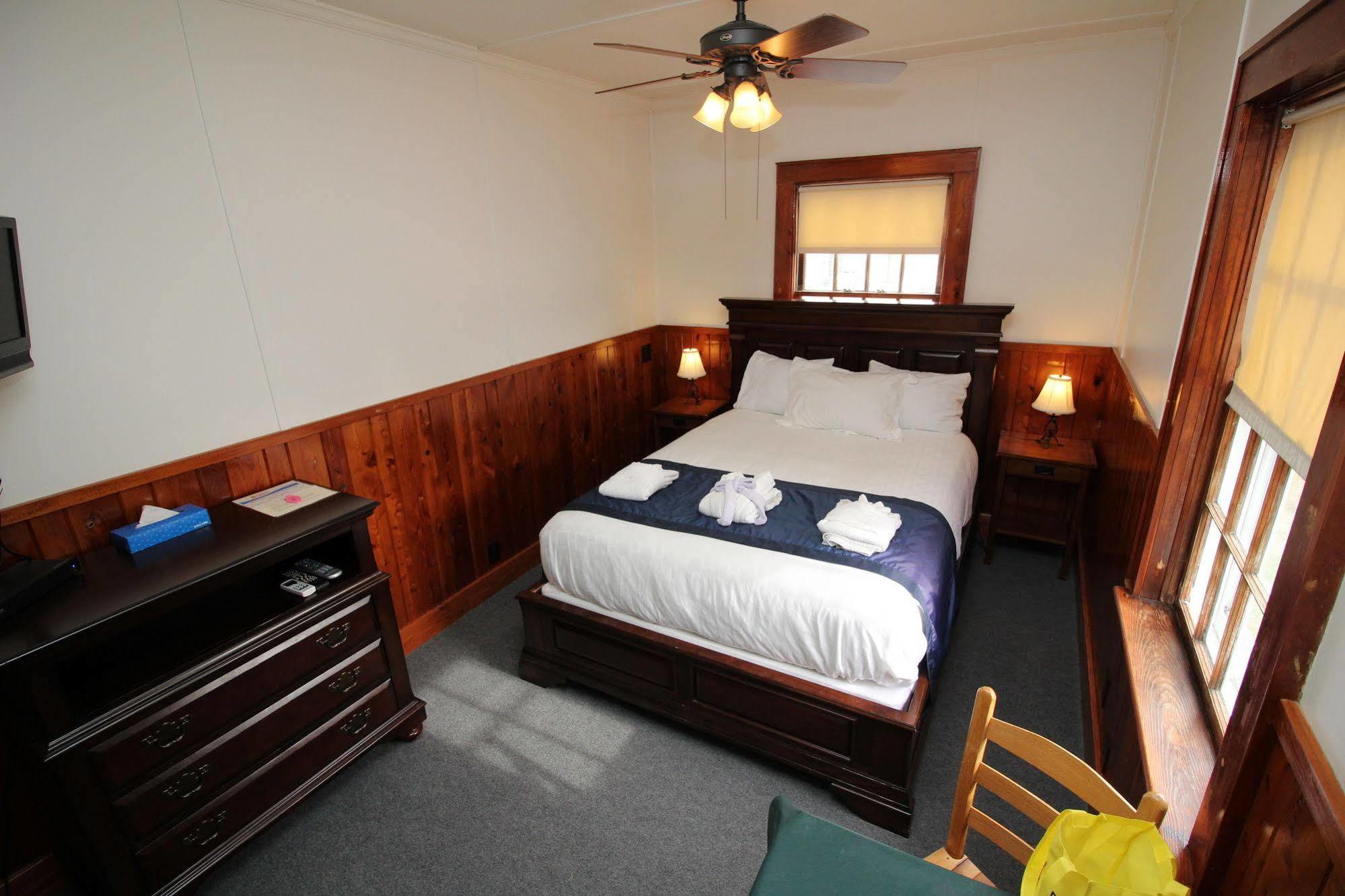 Nags Head Beach Inn Bagian luar foto