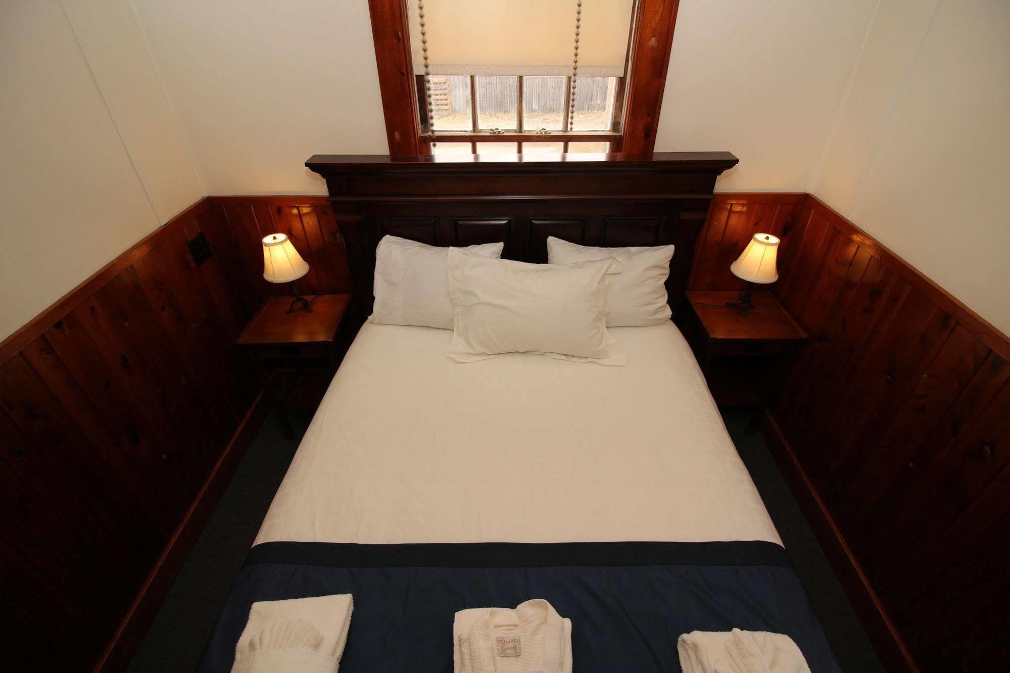 Nags Head Beach Inn Bagian luar foto