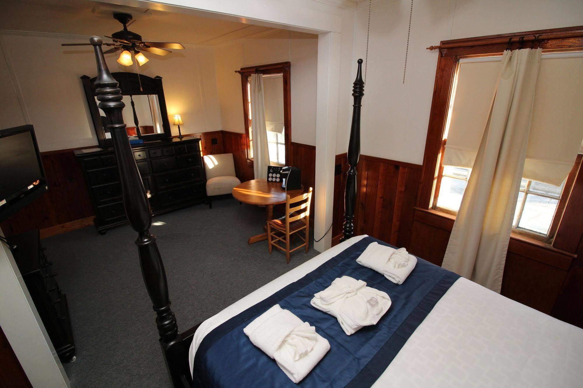 Nags Head Beach Inn Bagian luar foto
